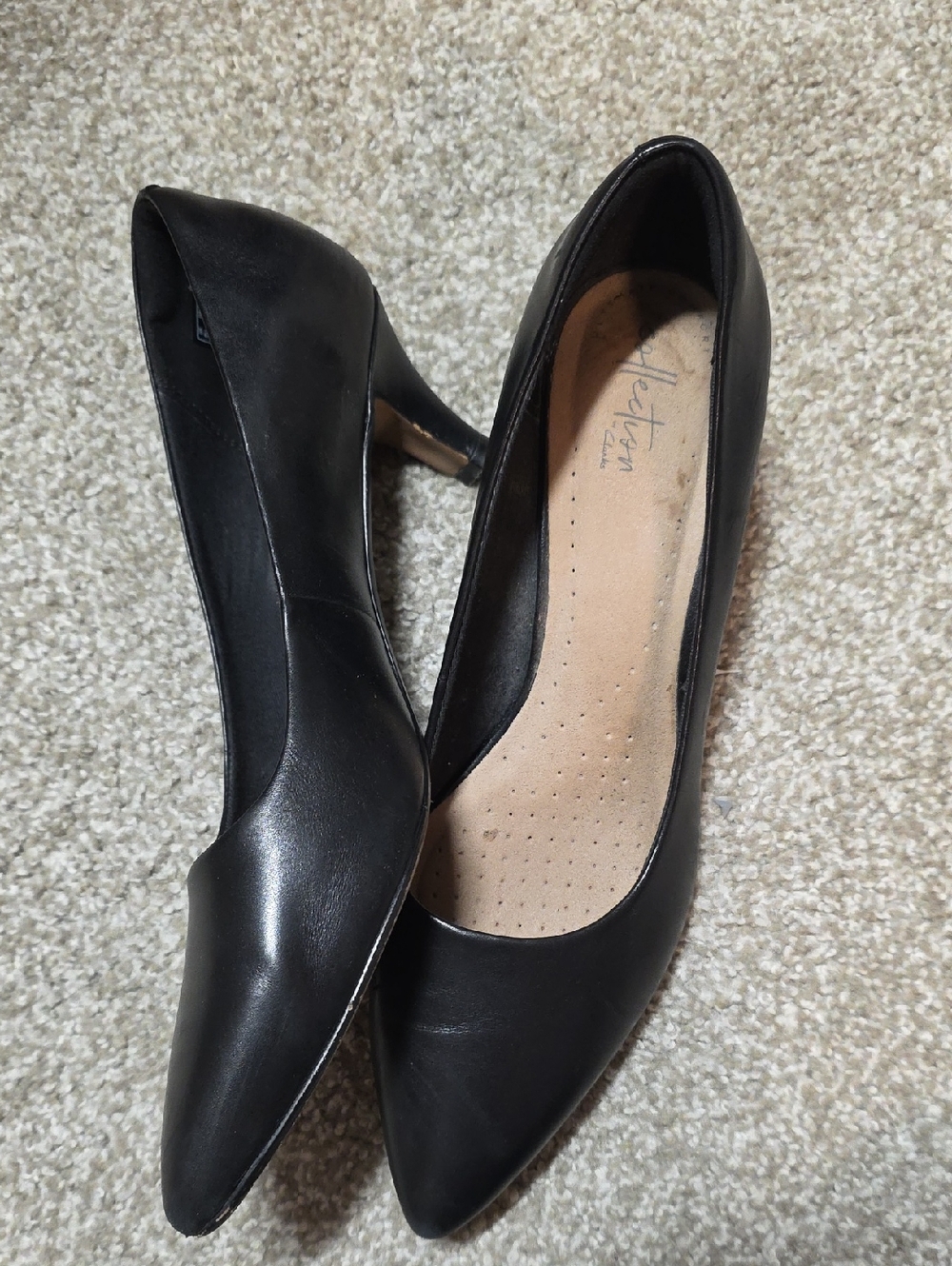Clarks Black Women's Pointed-Toe Mid-Heel Pumps